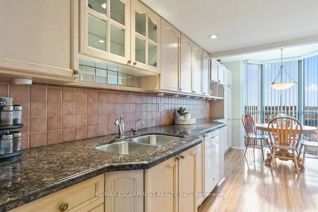 Additional property image - 5080 Pinedale Ave Unit 805