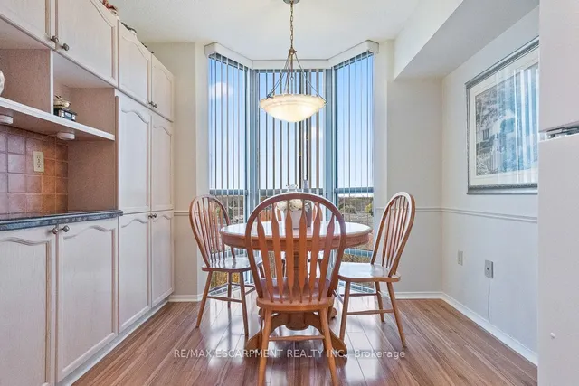 Additional property image - 5080 Pinedale Ave Unit 805