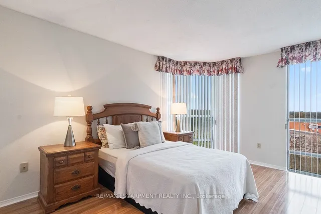 Additional property image - 5080 Pinedale Ave Unit 805