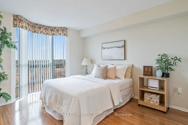Additional property image - 5080 Pinedale Ave Unit 805