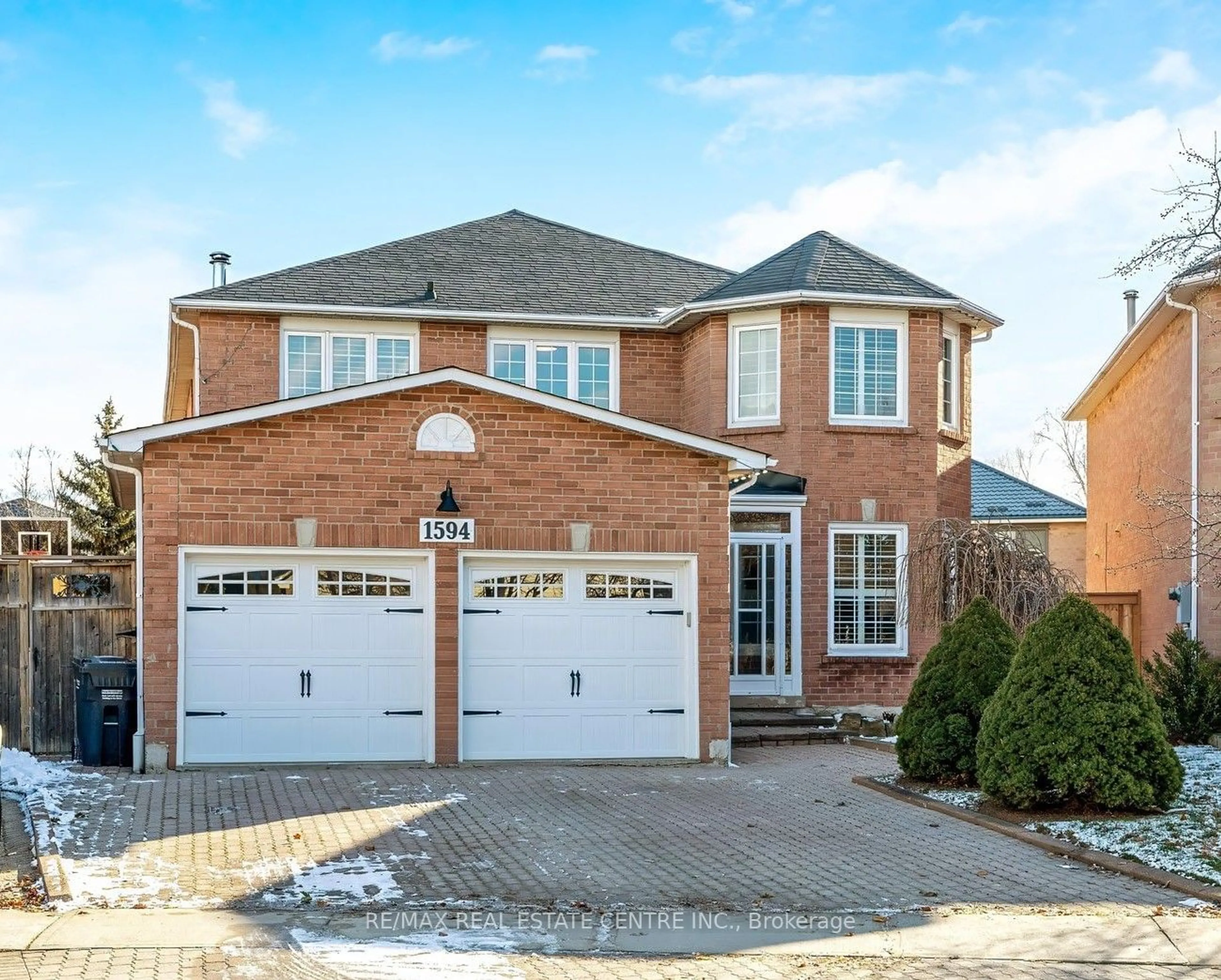 Home with brick exterior material, street for 1594 Stillriver Cres, Mississauga Ontario L5M 3X1