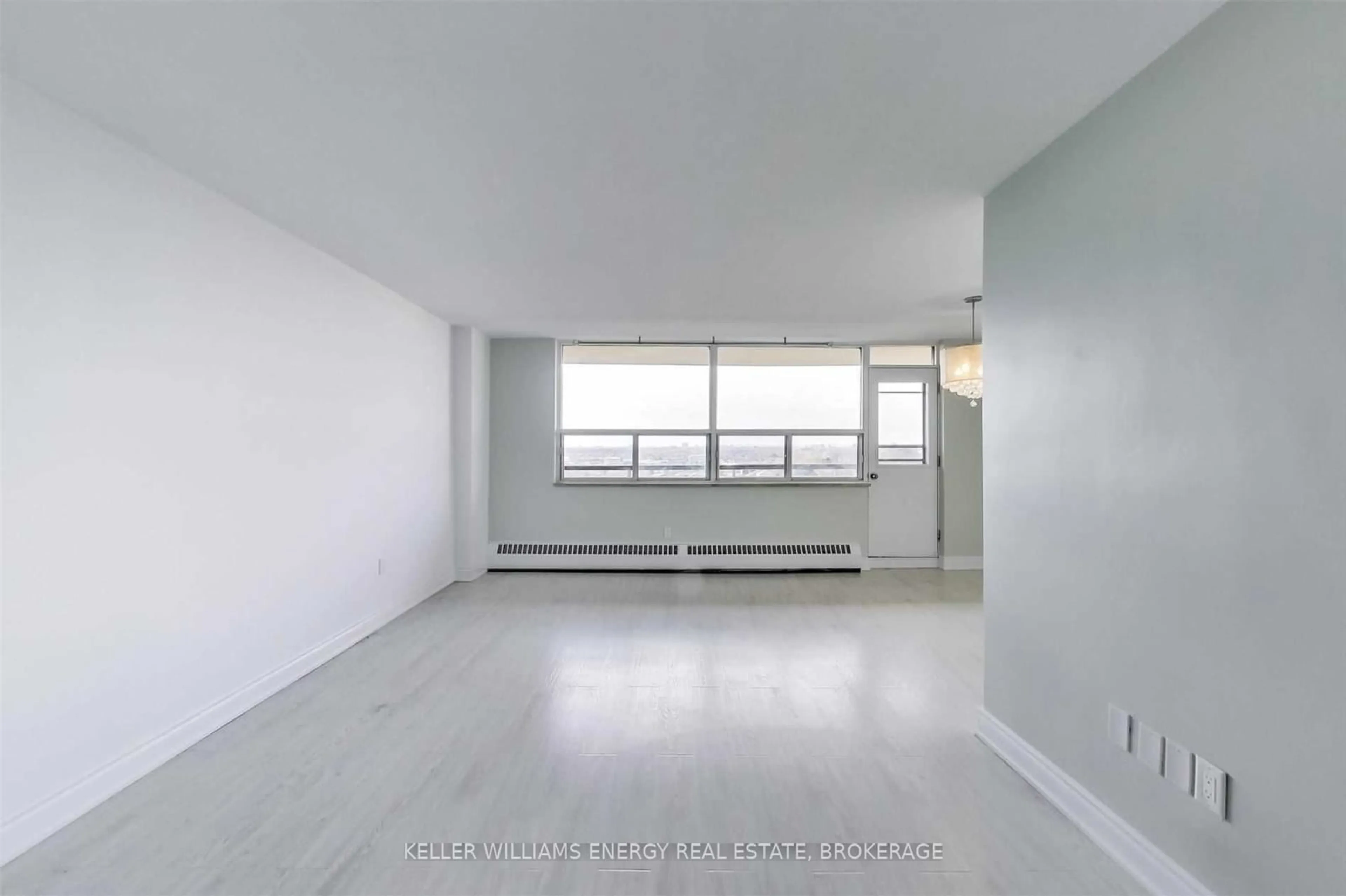 A pic of a room for 5 Frith Rd #705, Toronto Ontario M3N 2L5