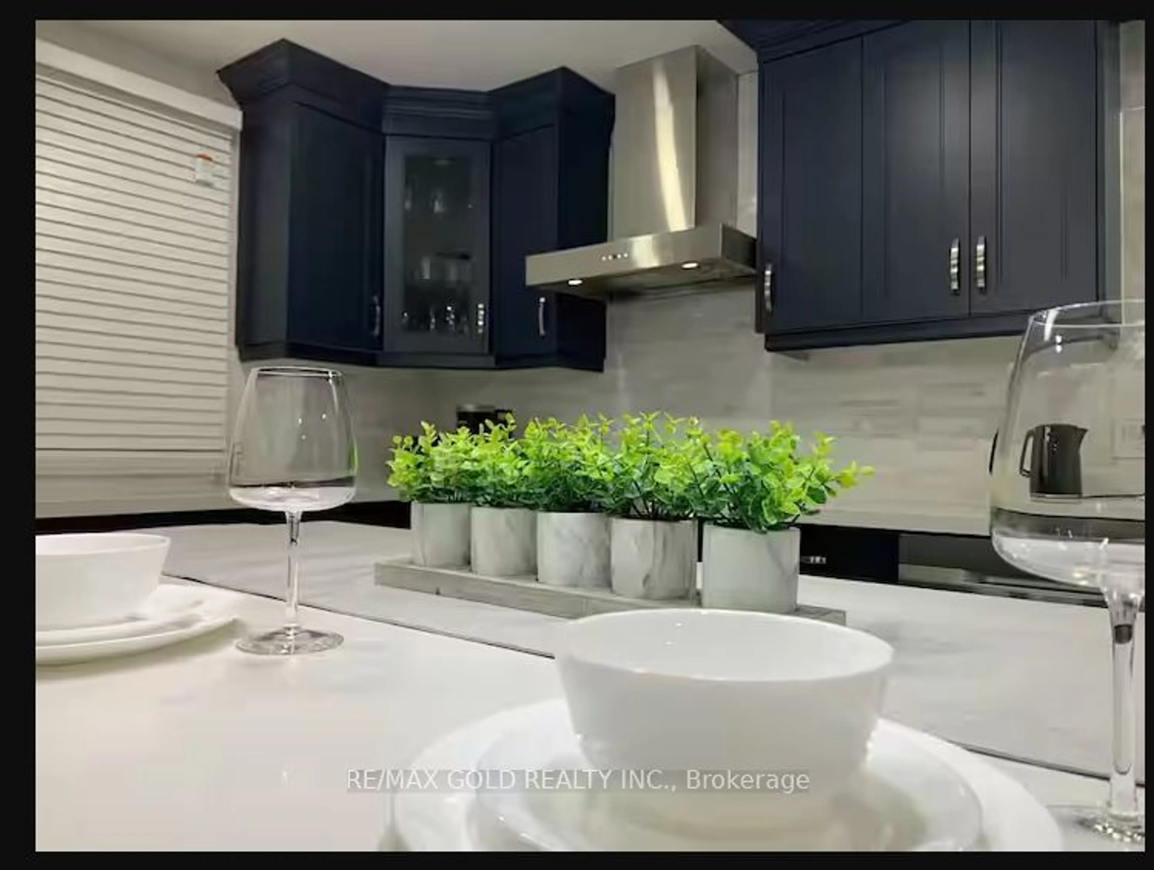 Contemporary kitchen, ceramic/tile floor for 2085 Bridge Rd, Oakville Ontario L6L 2E8