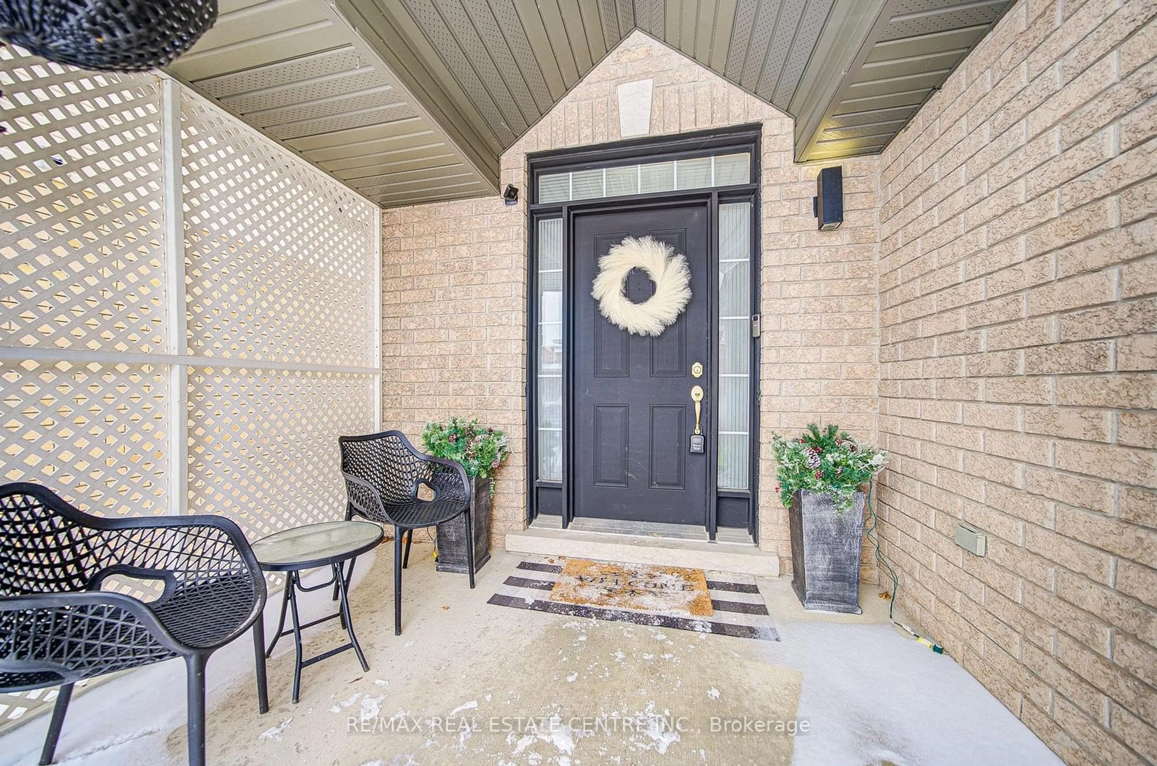 Indoor entryway for 115 Joshua Rd, Orangeville Ontario L9W 4W2