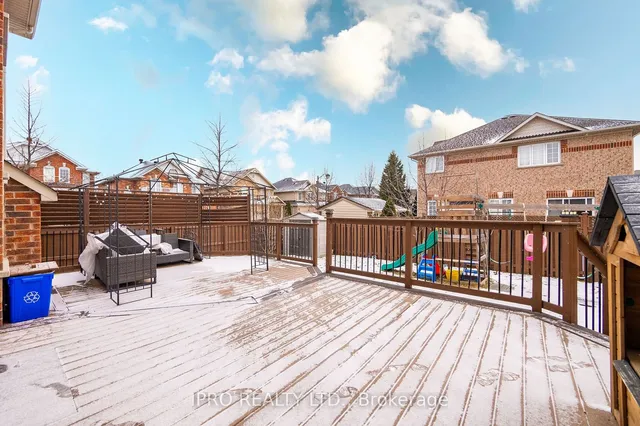Additional image 5 of 1038 Laurier Ave
