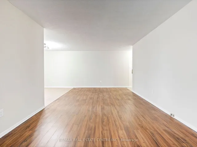 Additional image 11 of 15 Kensington Rd Unit 101
