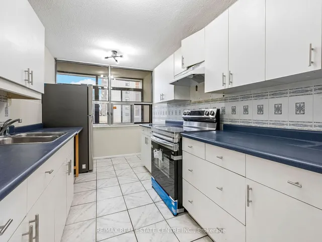 Additional image 18 of 15 Kensington Rd Unit 101
