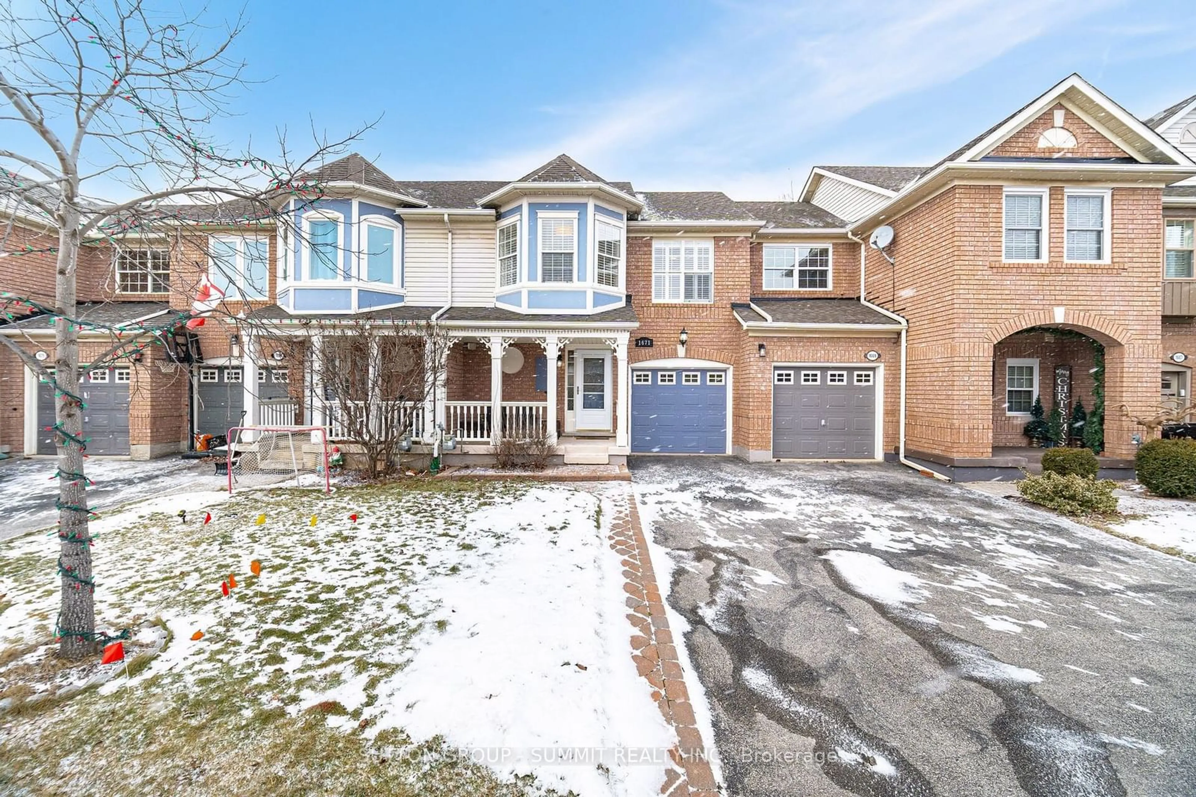 A pic from outside/outdoor area/front of a property/back of a property/a pic from drone, street for 1671 Stover Cres, Milton Ontario L9T 5N3