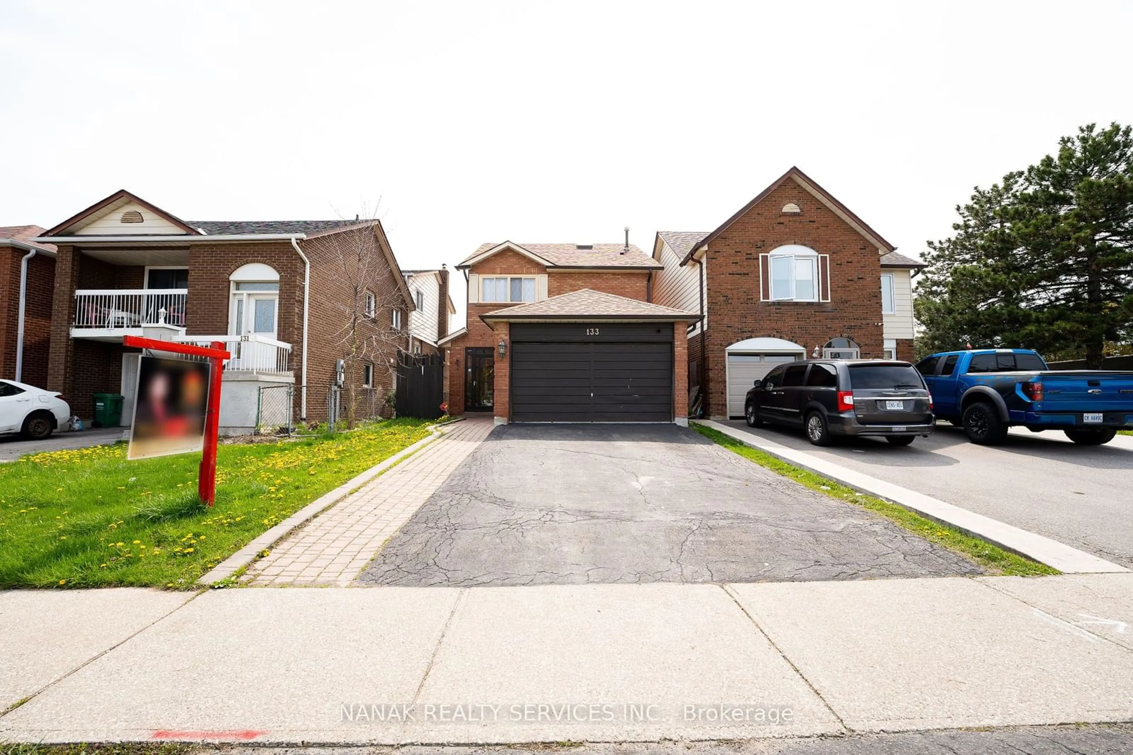 Home with brick exterior material, street for 133 Murray St St, Brampton Ontario L6X 2S5