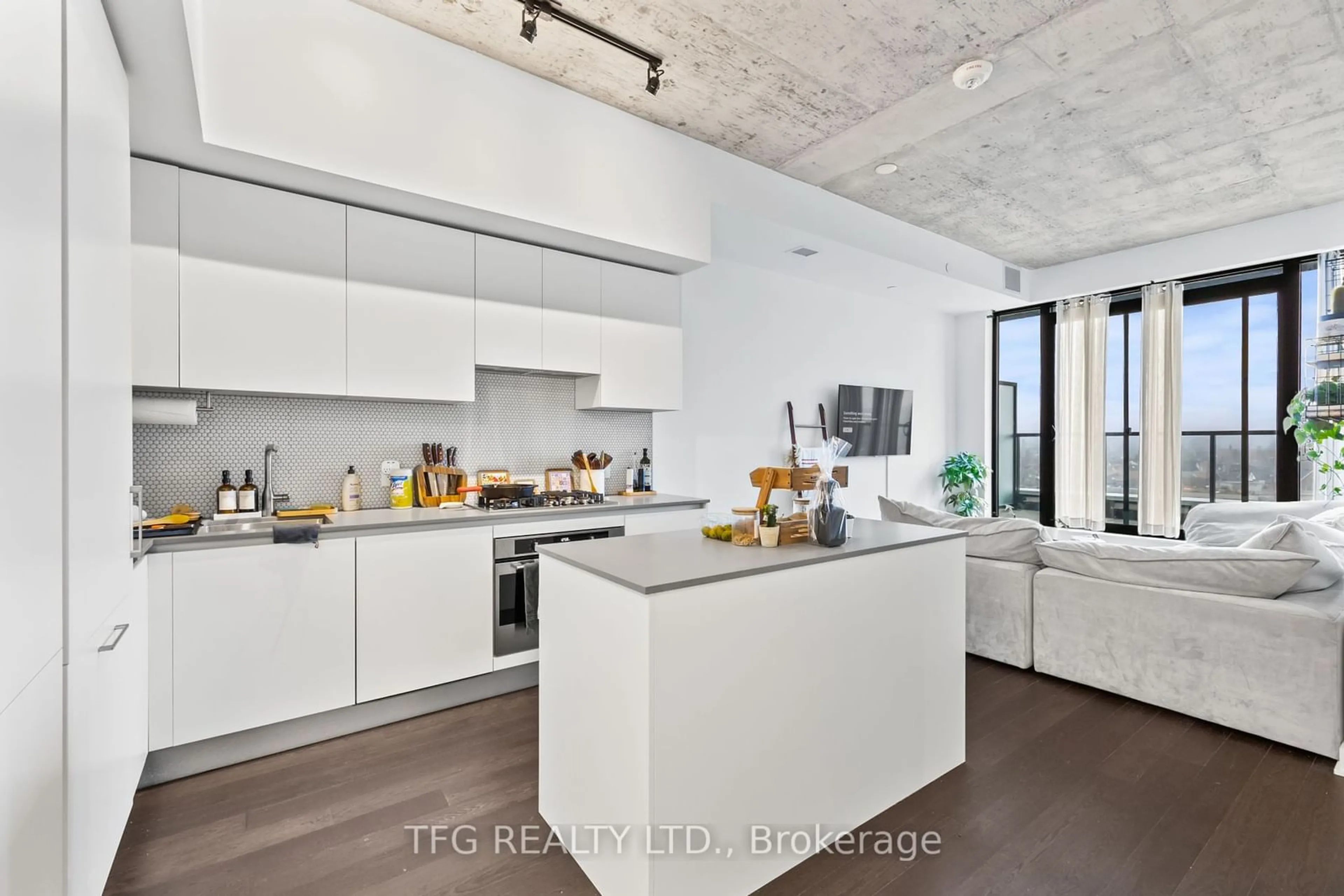 Open concept kitchen, unknown for 2720 Dundas St #810, Toronto Ontario M6P 0C3