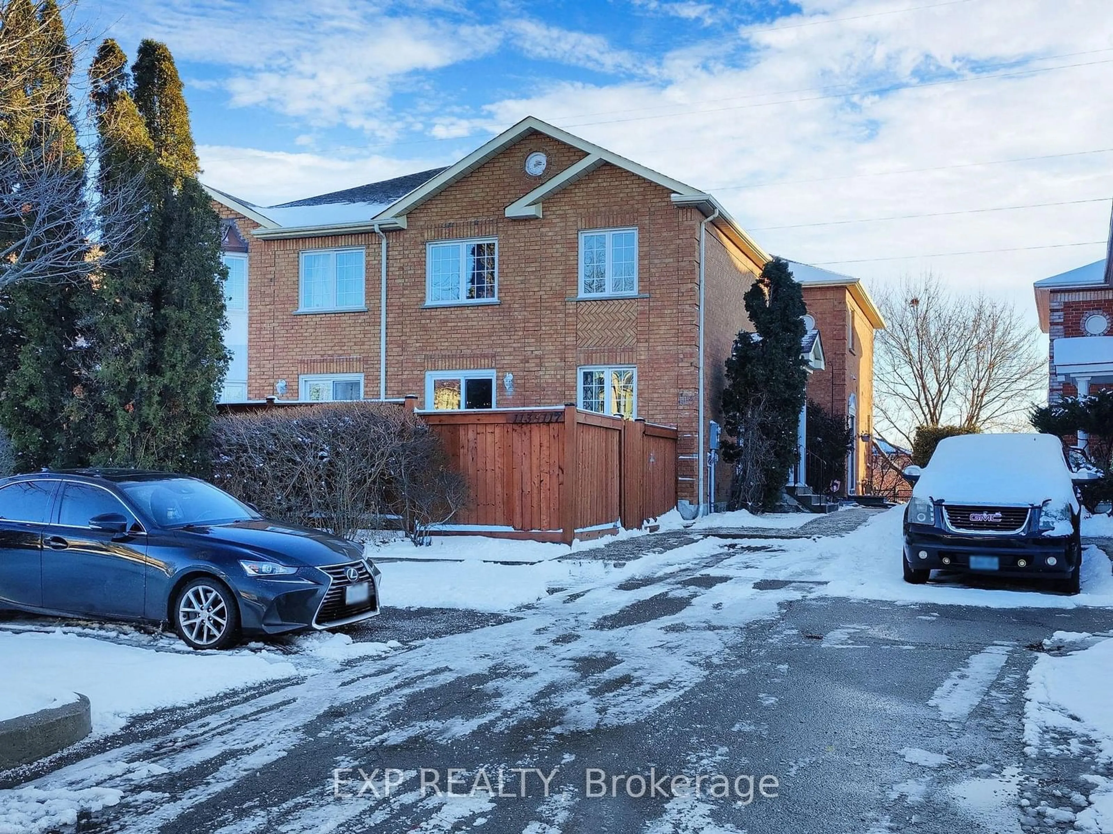 A pic from outside/outdoor area/front of a property/back of a property/a pic from drone, street for 117 Millstone Dr #8, Brampton Ontario L6Y 4P4