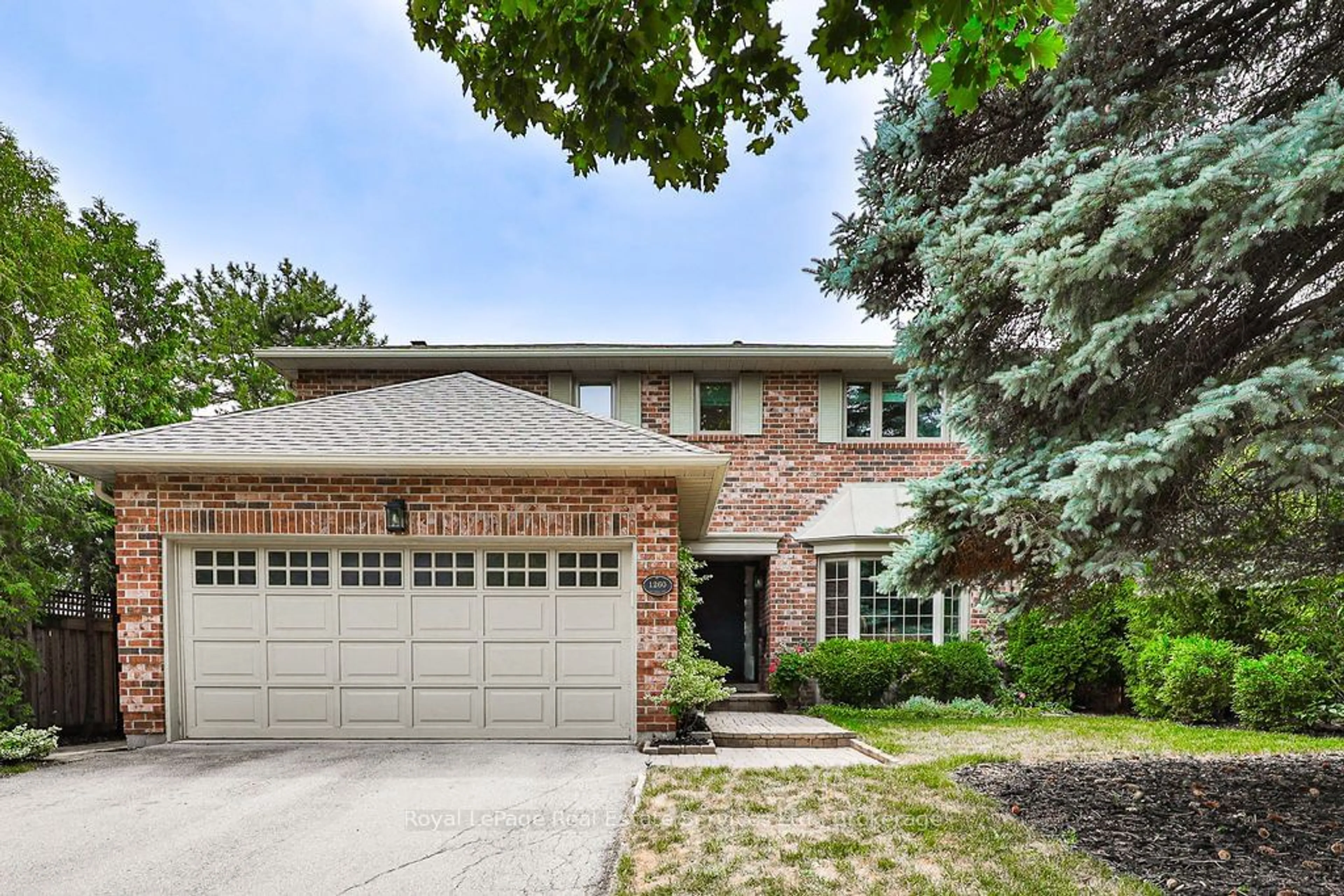 Home with brick exterior material, street for 1260 OLD BRIDLE Path, Oakville Ontario L6M 1A4