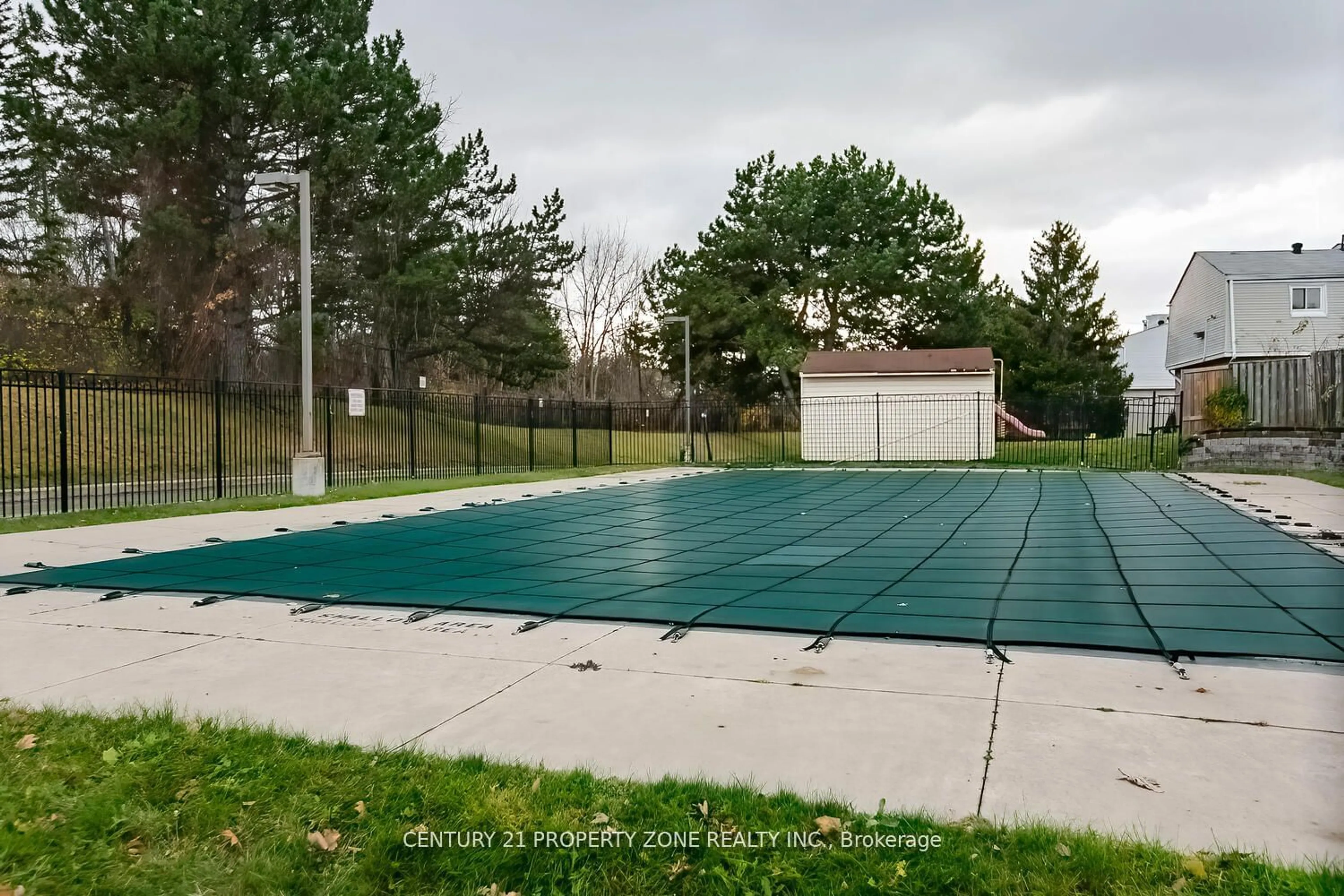 Pool for 400 Mississauga Valley Blvd #96, Mississauga Ontario L5A 3N6