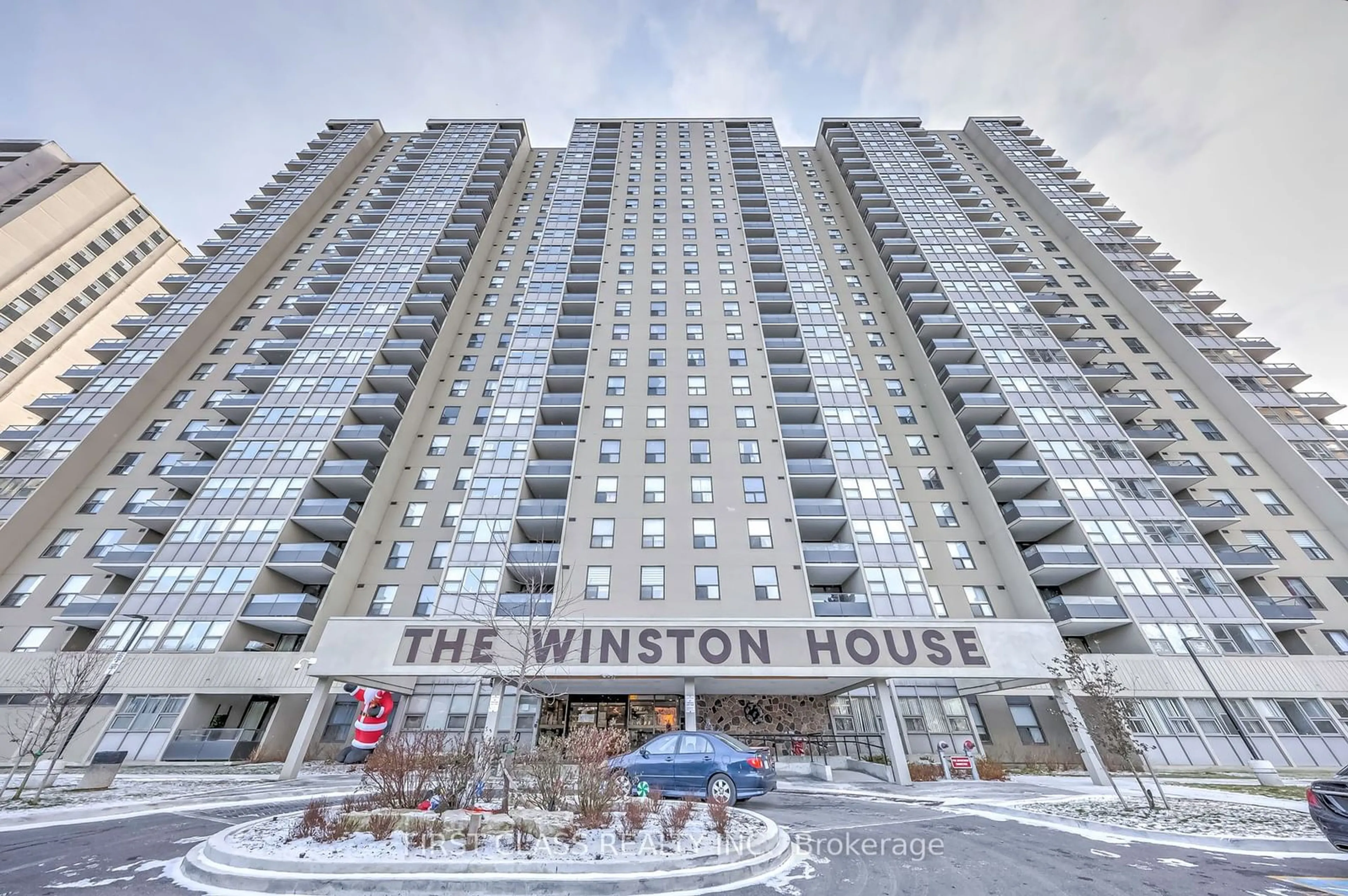 Indoor foyer for 75 Emmett Ave #1515, Toronto Ontario M6M 5A7