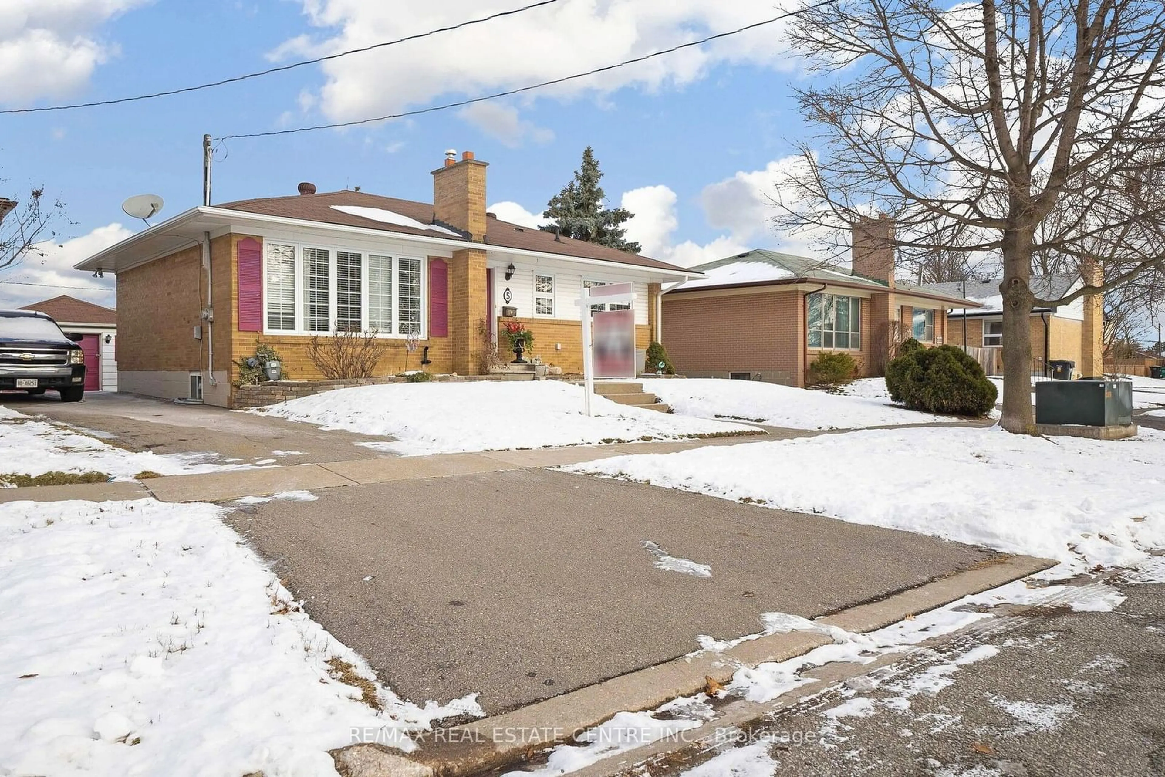 Home with brick exterior material, street for 5 Marsden Cres, Brampton Ontario L6W 2X2