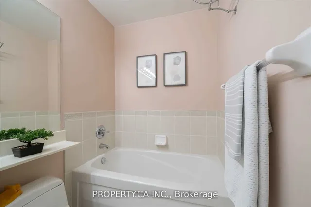 Additional property image - 70 Absolute Ave Unit 2606