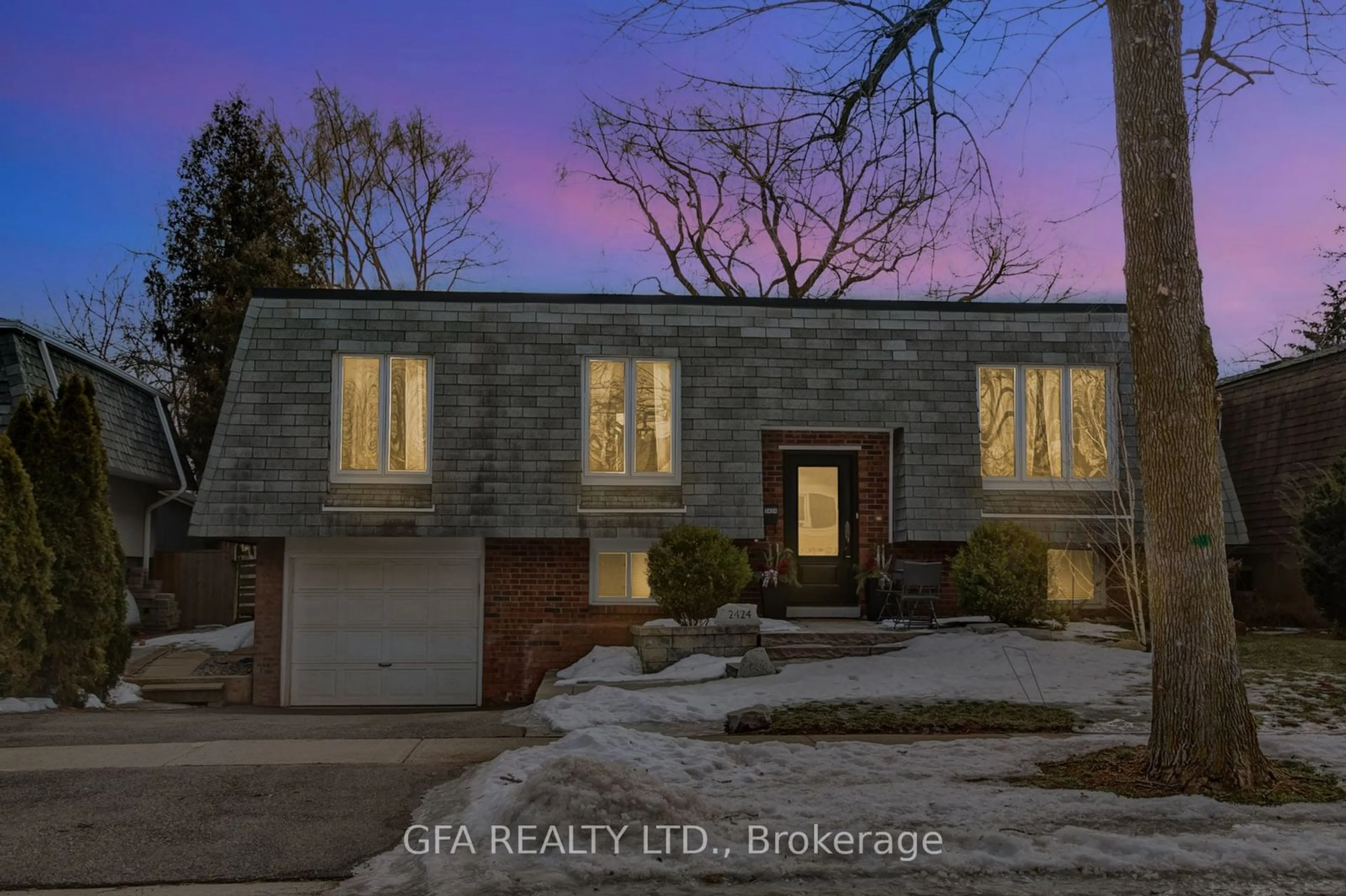 Home with brick exterior material, street for 2424 Yolanda Dr, Oakville Ontario L6L 2H8