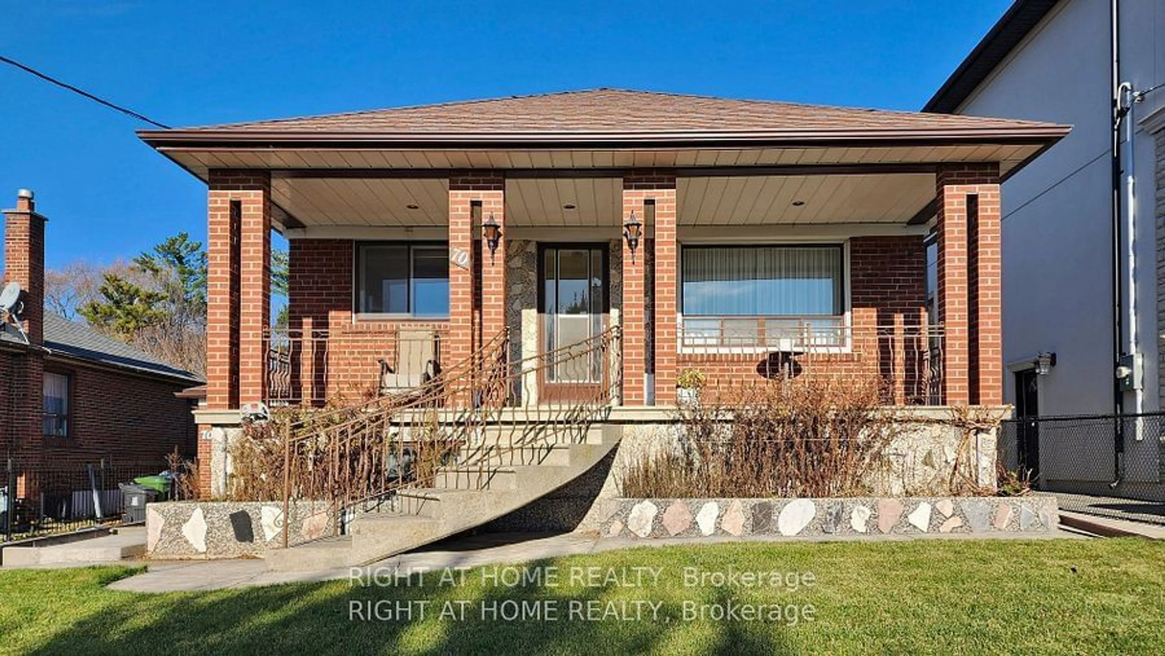 Home with brick exterior material, street for 70 Forthbridge Cres, Toronto Ontario M3M 2A3