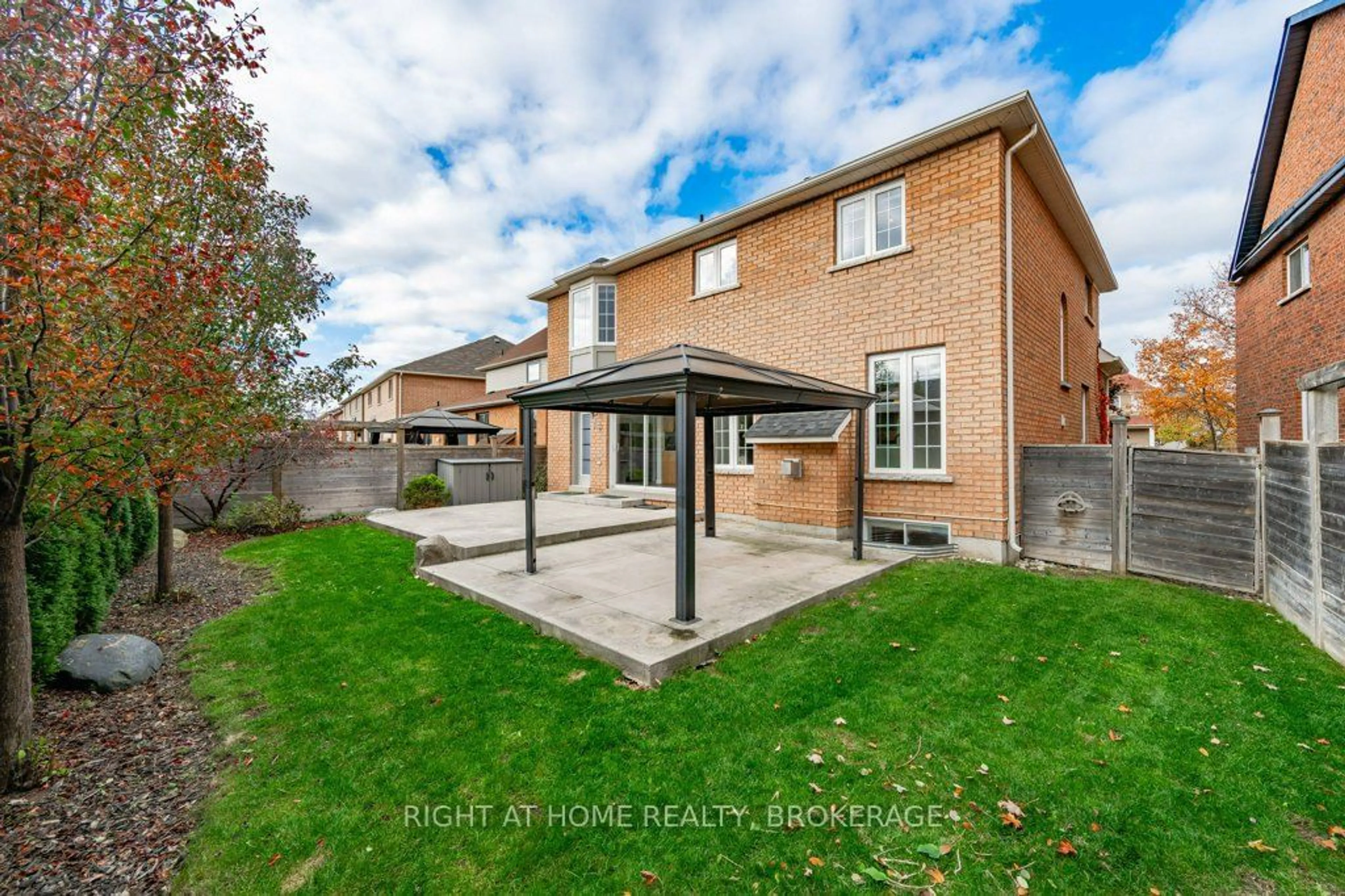 Home with brick exterior material, street for 2233 Falling Green Dr, Oakville Ontario L6M 5A2