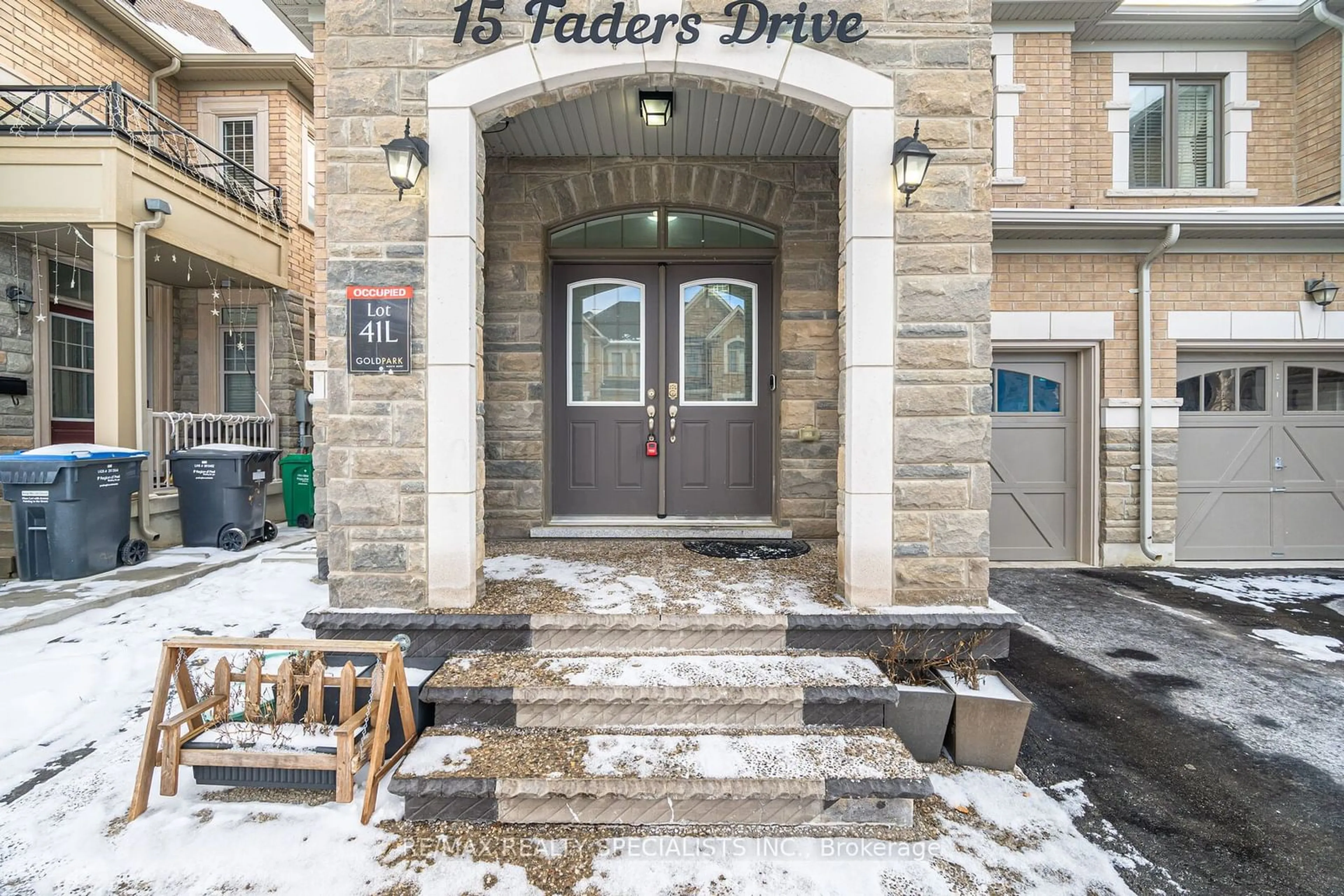 Indoor foyer for 15 Faders Dr, Brampton Ontario L7A 4Y2