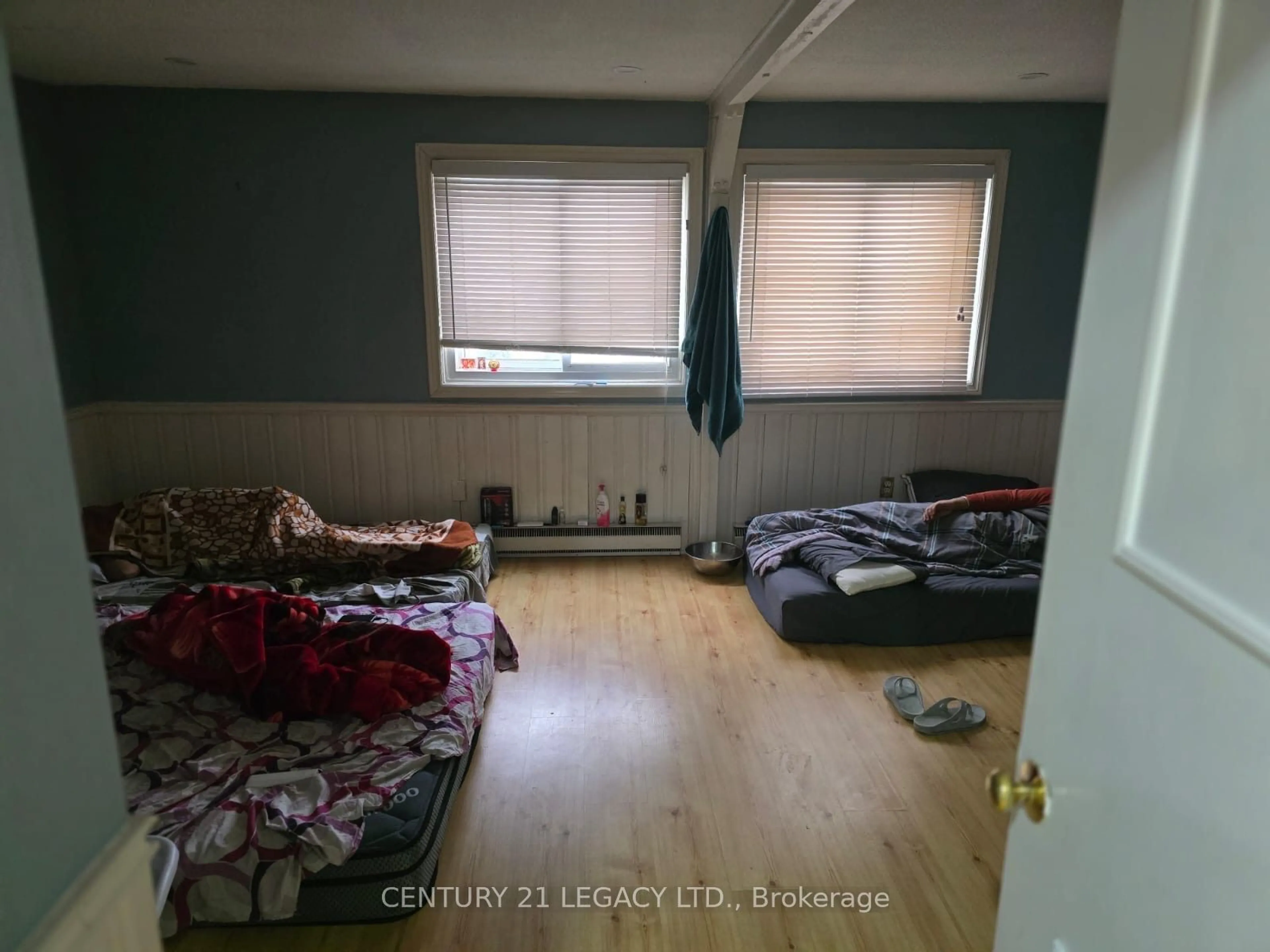 A pic of a room for 3 Hernon Crt, Brampton Ontario L6S 2B9