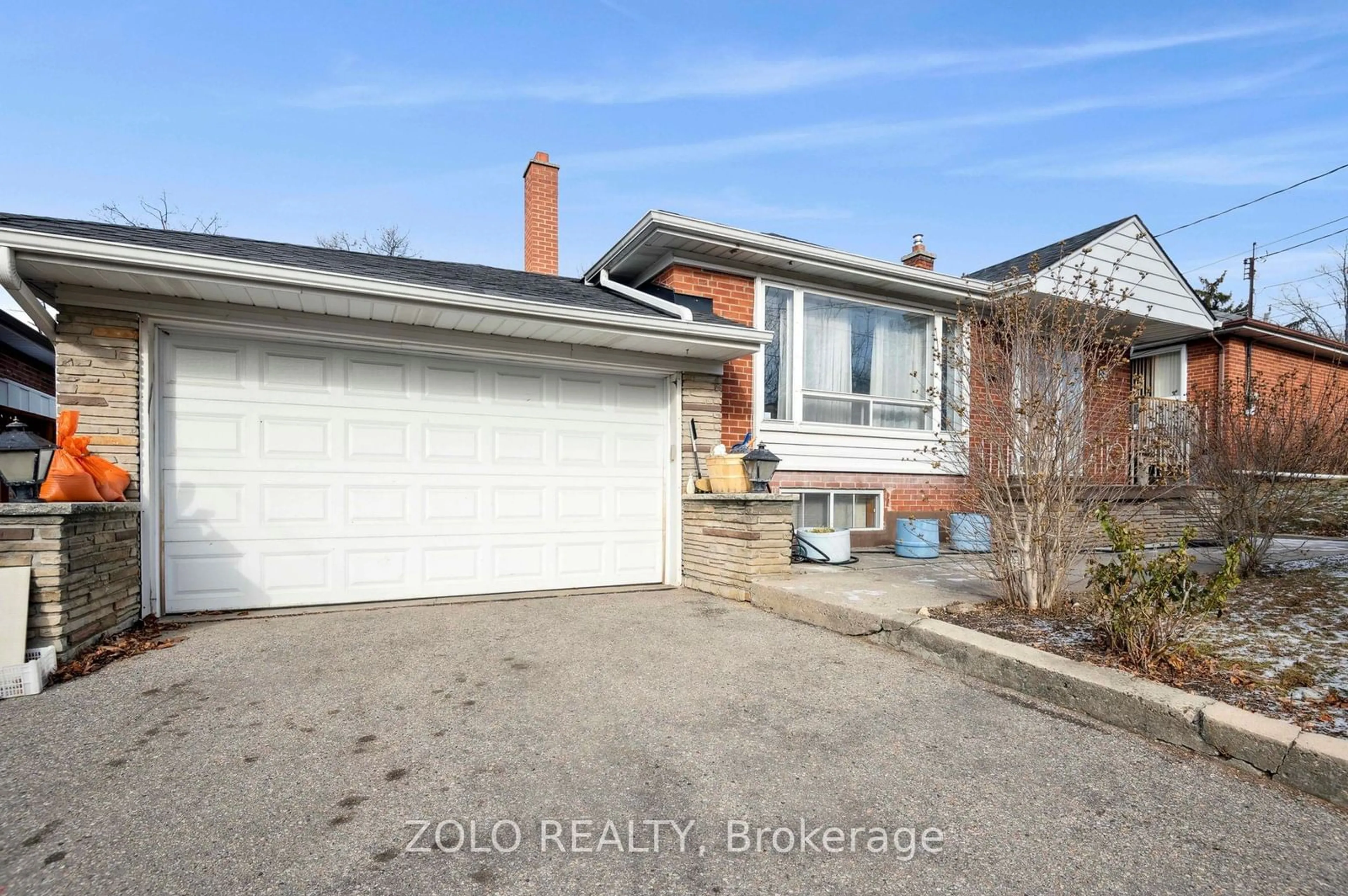 Unknown for 65 Ridge Point Cres, Toronto Ontario M6M 2Z8