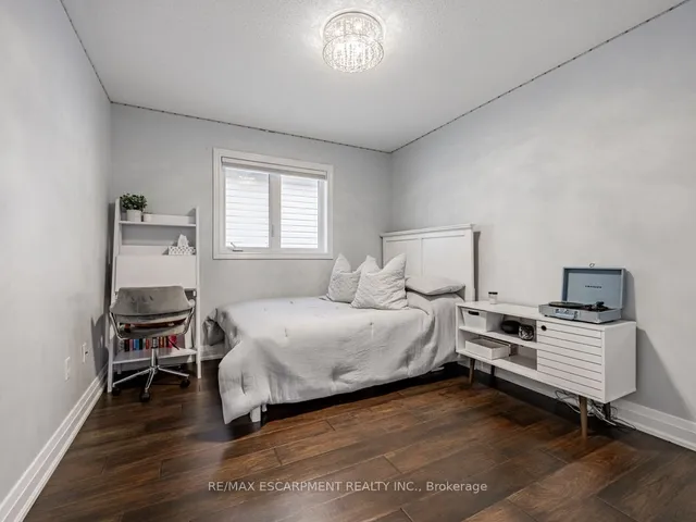 Additional property image - 4834 Columbus Dr
