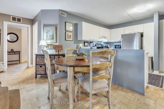 Additional property image - 2030 Cleaver Ave Unit 213