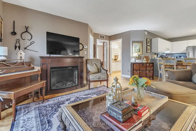 Additional property image - 2030 Cleaver Ave Unit 213