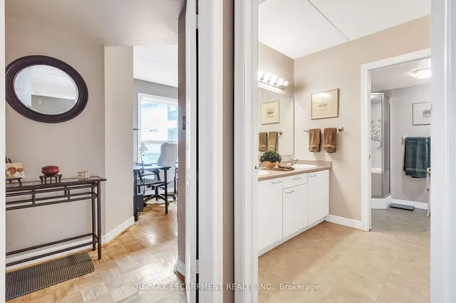 Additional property image - 2030 Cleaver Ave Unit 213