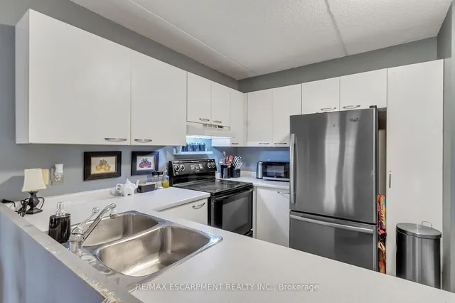 Additional property image - 2030 Cleaver Ave Unit 213