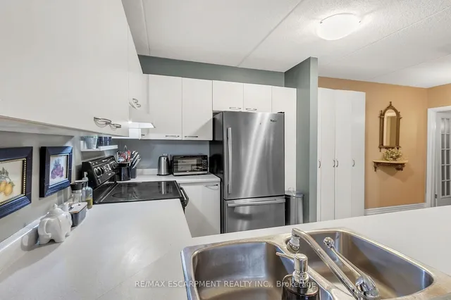 Additional property image - 2030 Cleaver Ave Unit 213