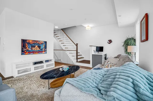 Additional property image - 70 Eastwood Park Gdns Unit 21