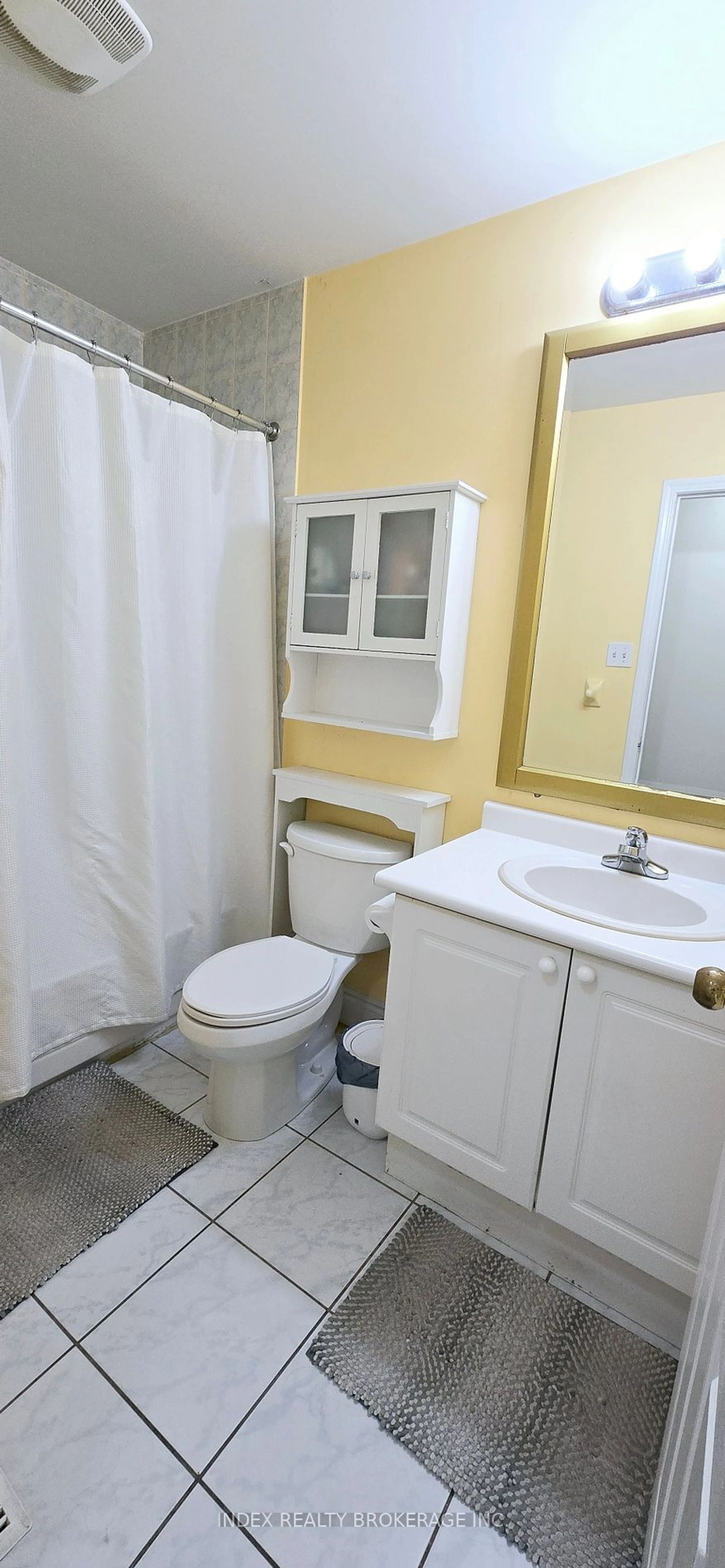 Standard bathroom, floor is not visible for 19 Garibaldi Dr, Brampton Ontario L6X 4Y7