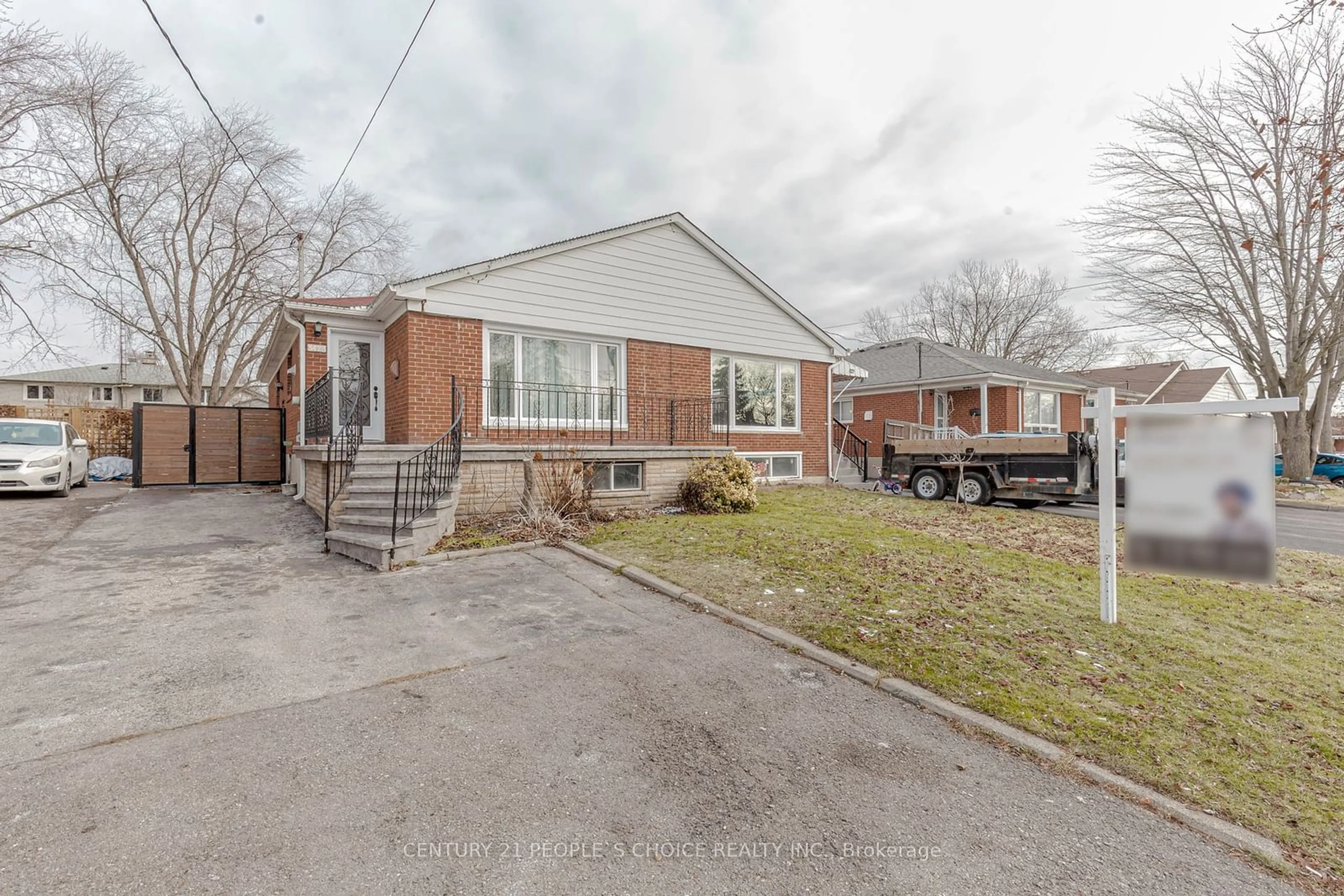 Home with brick exterior material, street for 3423 Fellmore Dr, Mississauga Ontario L5C 2E1