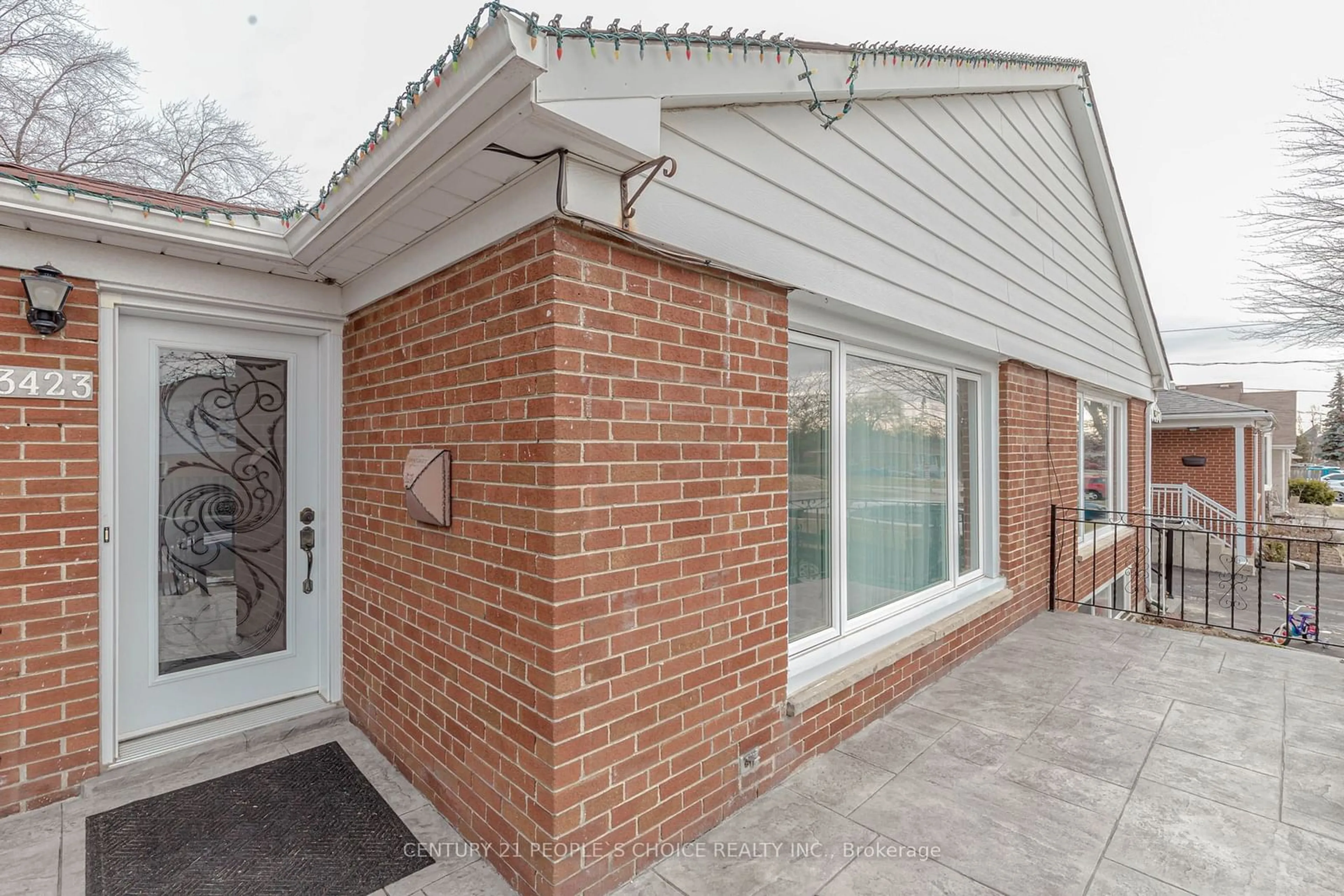 Home with brick exterior material, street for 3423 Fellmore Dr, Mississauga Ontario L5C 2E1