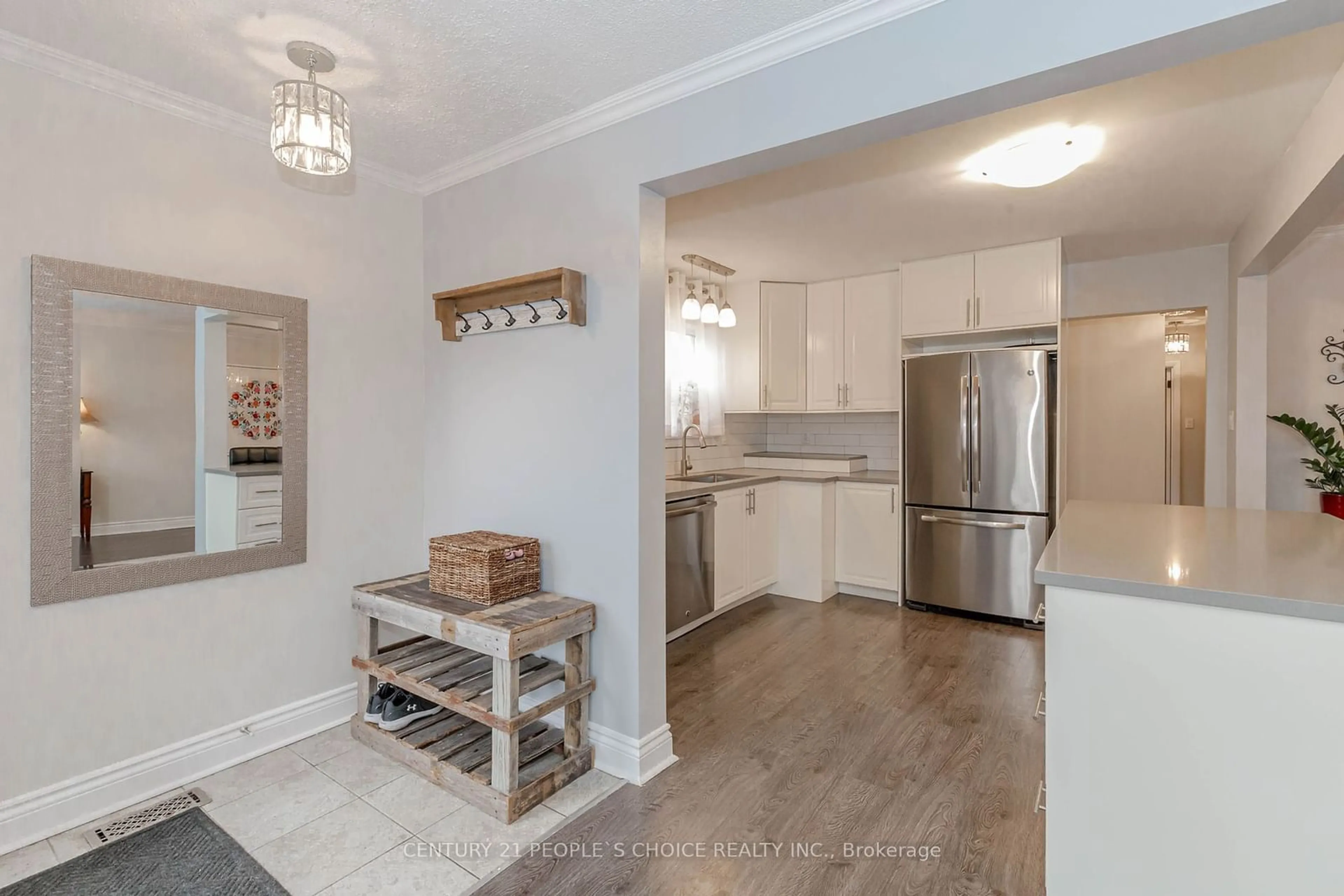 Open concept kitchen, unknown for 3423 Fellmore Dr, Mississauga Ontario L5C 2E1