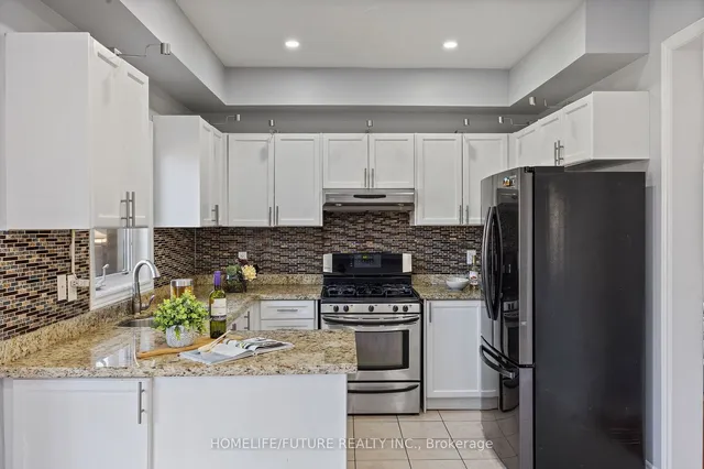 Additional property image - 652 Twain Ave