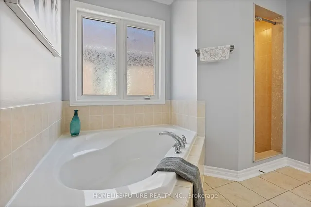 Additional property image - 652 Twain Ave