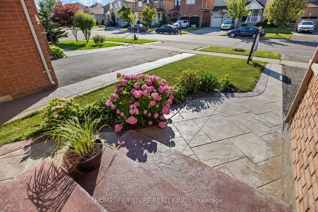 Additional property image - 652 Twain Ave