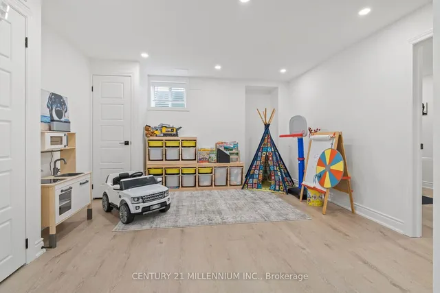 Additional property image - 898 Magnolia Terr