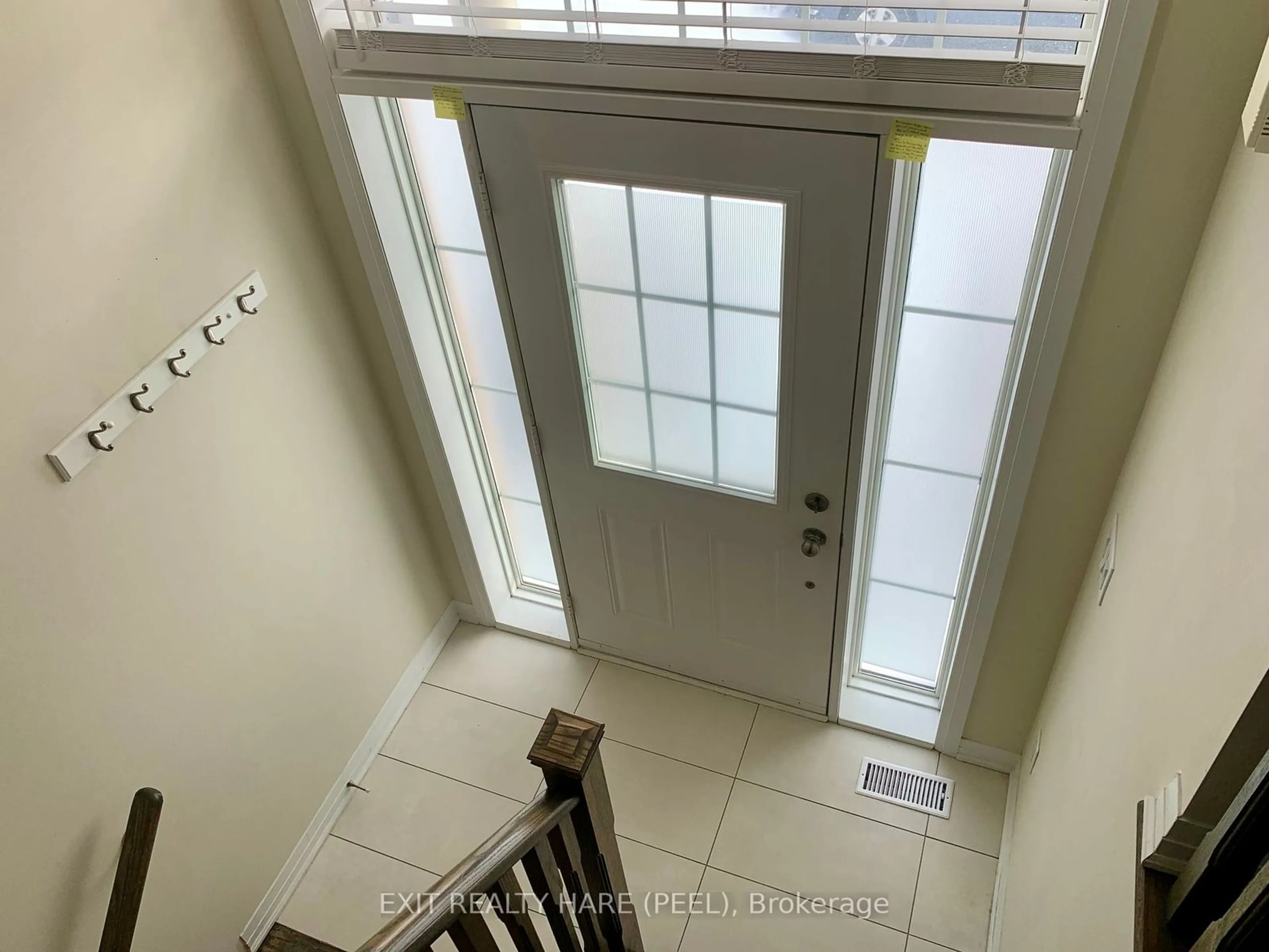 Indoor foyer for 60 First St #12, Orangeville Ontario L9W 2E4