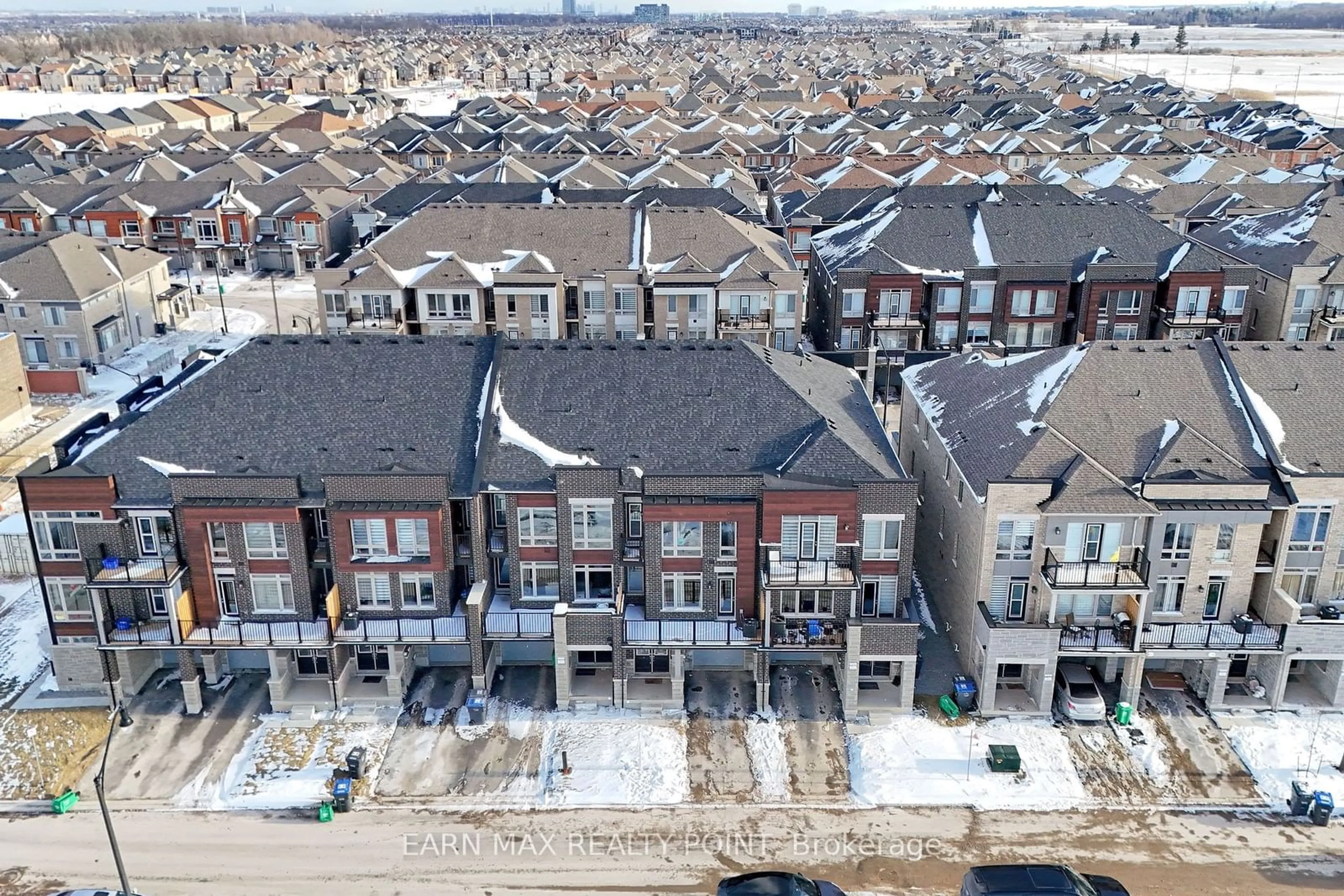 A pic from outside/outdoor area/front of a property/back of a property/a pic from drone, unknown for 90 Donald Ficht Cres, Brampton Ontario L7A 5H8