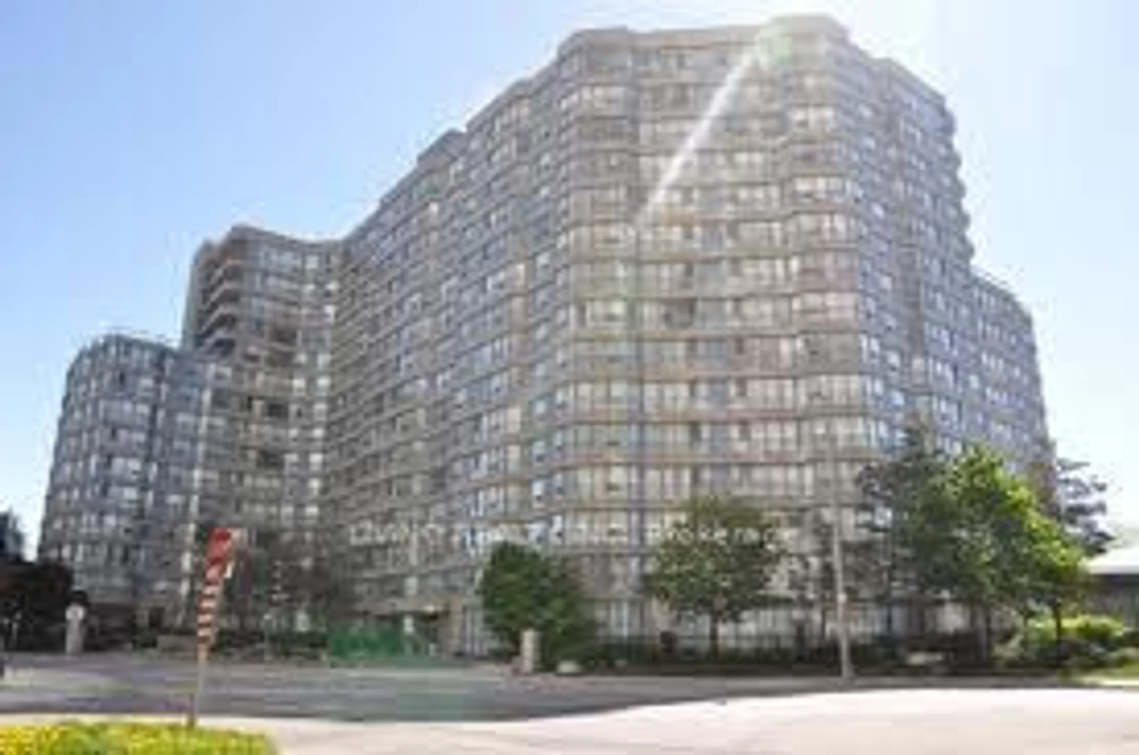 Blurry image for 250 Webb Dr #1207, Mississauga Ontario L5B 3Z4