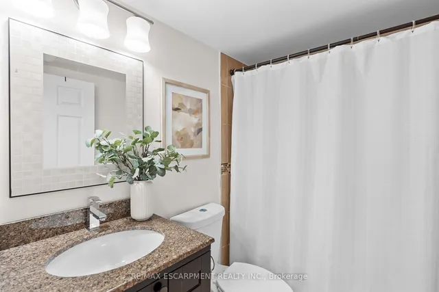 Additional property image - 4140 Foxwood Dr Unit 205