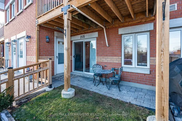 Additional property image - 4140 Foxwood Dr Unit 205