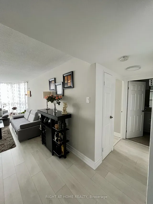 Additional image 18 of 1333 Bloor St Unit 1018