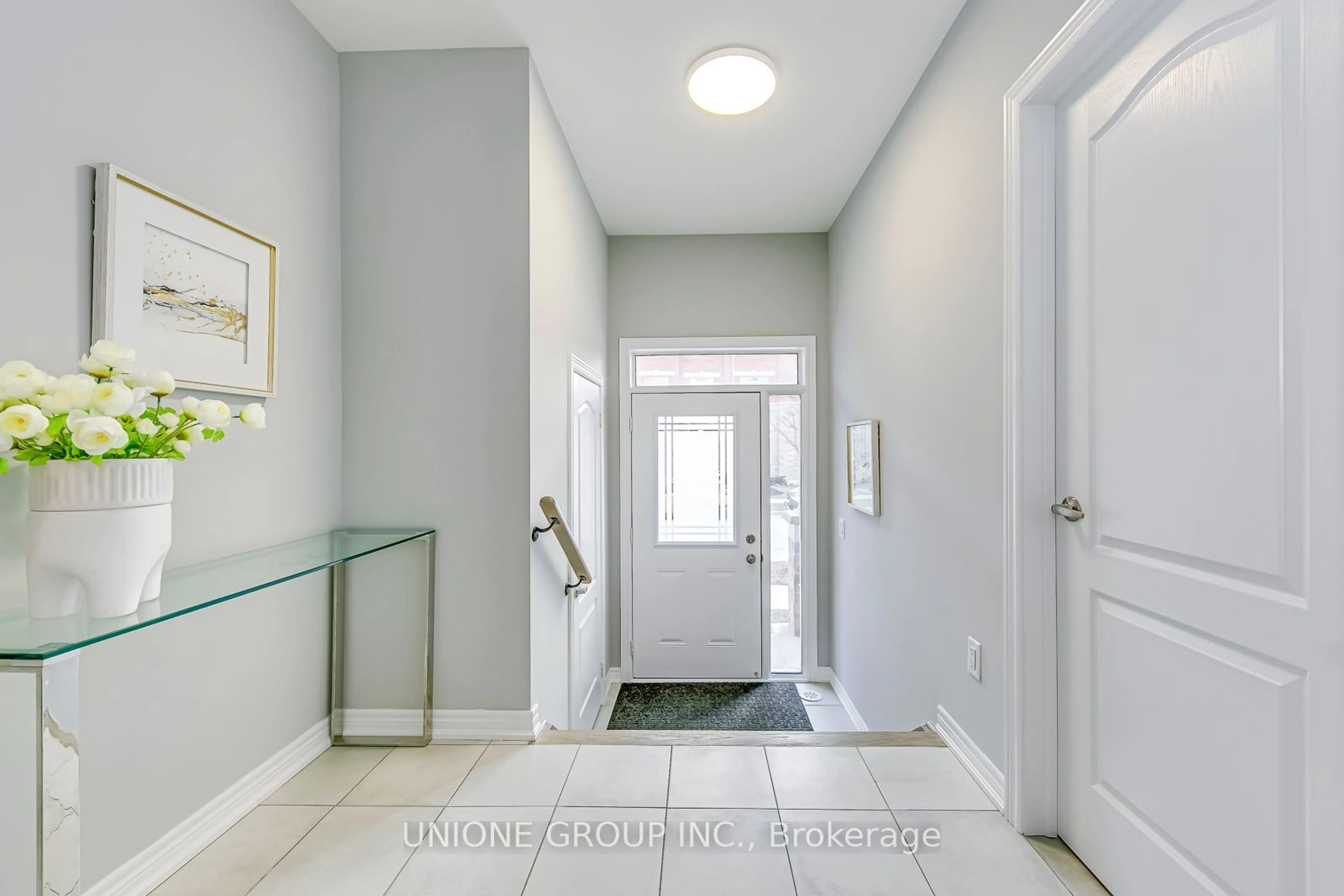 Indoor entryway for 3015 Max Khan Blvd, Oakville Ontario L6H 3P5