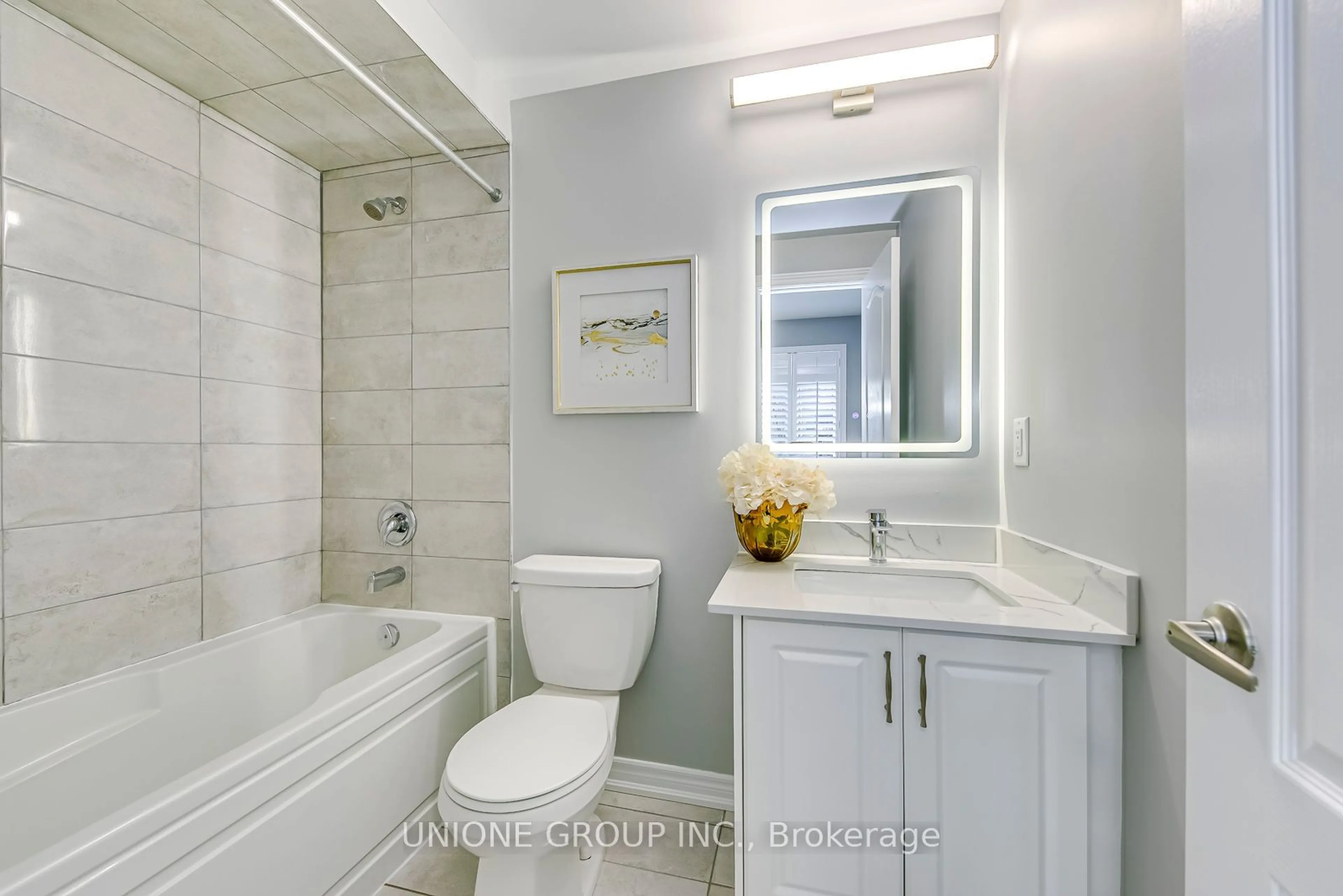 Standard bathroom, ceramic/tile floor for 3015 Max Khan Blvd, Oakville Ontario L6H 3P5