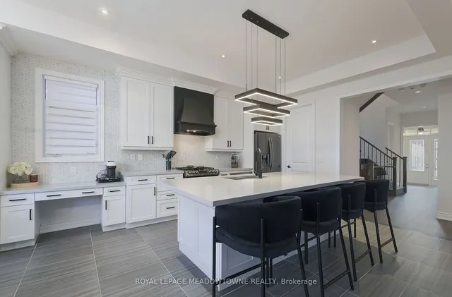 Additional property image - 3173 Millicent Ave